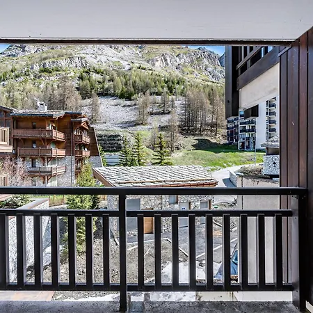 2p Avec Balcon Au Centre Station, - Fr-1-518-84 Appartement